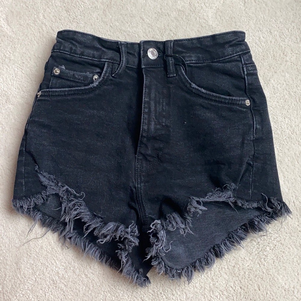 Black jean shorts from Zara
